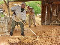 20160611 142729 Guedelon  Visite château de Guédelon; Un ancien chirurgien de la Clinique de la Marche reconverti en maçon pour quelques jours    Samsung GN4 11/06/2016 14:27 Gérard Gadaud © Amis de la Creuse - Creusois de Paris