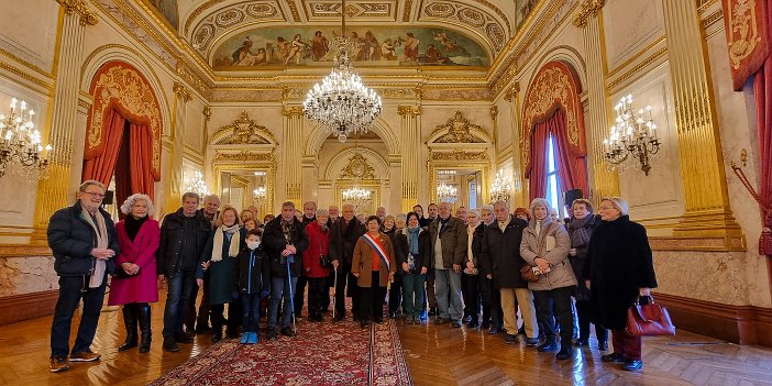 20230228_093539_Visite_Assemblee_Nationale_GG Visite guidée de l'Assemblée Nationale La galeire des fêtes Mme Catherine Couturier députée La France insoumise - Nouvelle Union Populaire écologique et...