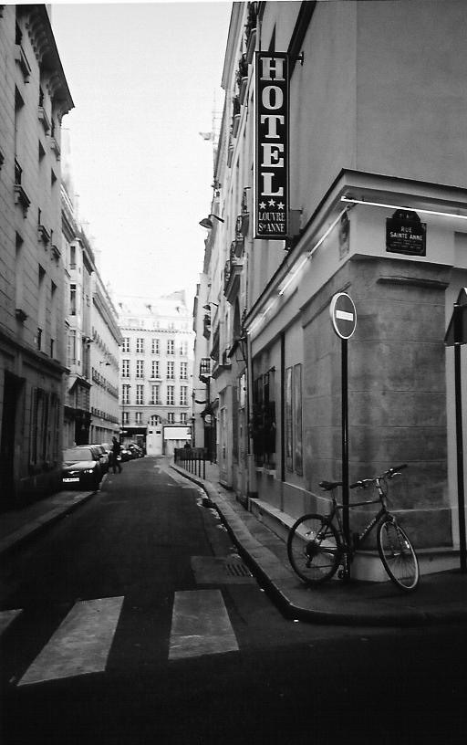 Angle rue Sainte-Anne Angle rue Sainte-Anne